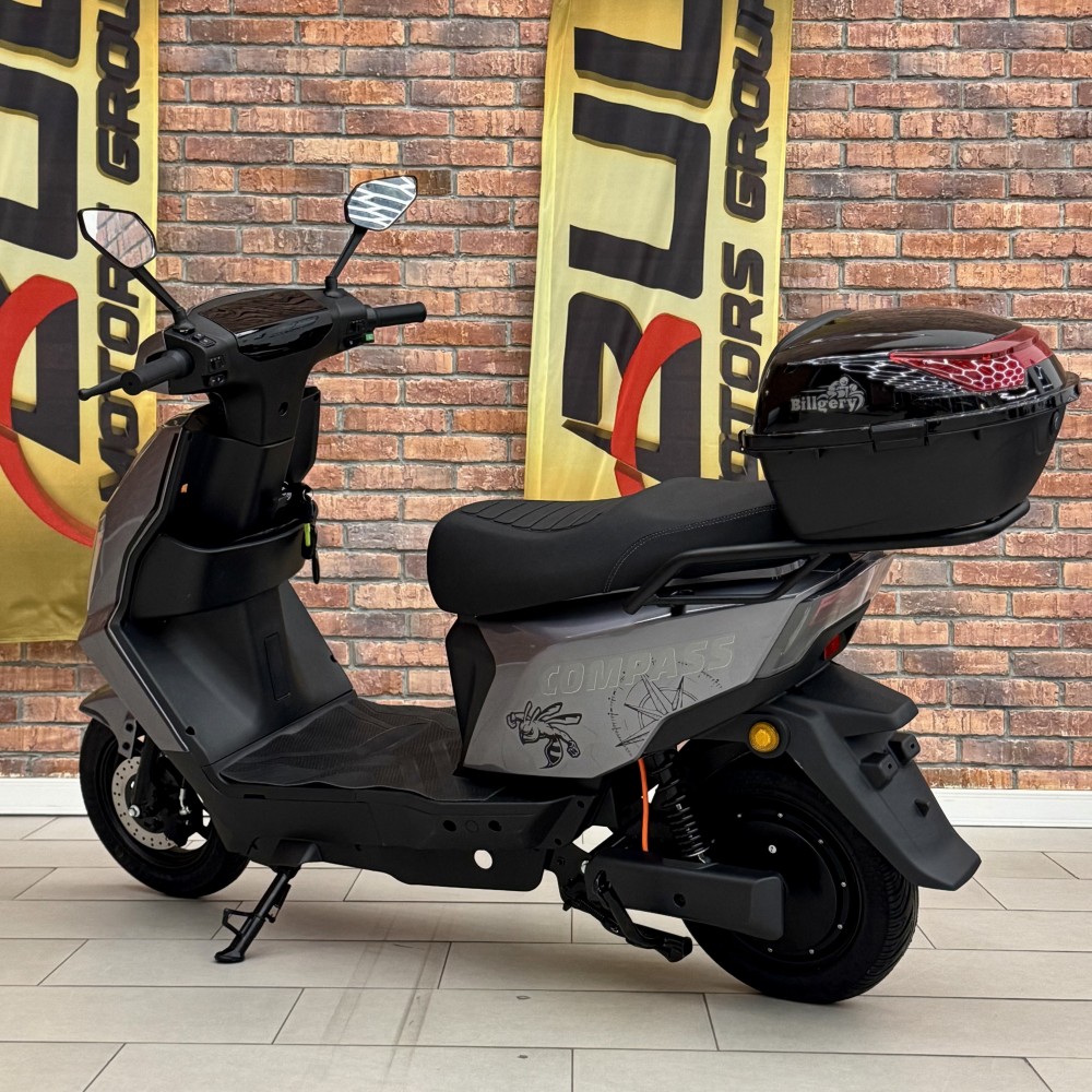Електроскутер Billgery Compass CS-764645 двигун 1500W акумулятор LiFePO₄ 72V/30Ah до 70 км/год запас ходу 105 км