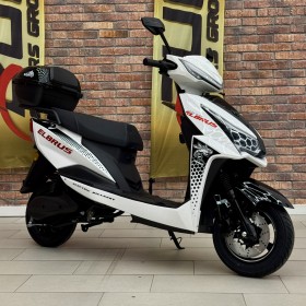 Електроскутер Billgery Elbrus LB-801063 двигун 2000W акумулятор LiFePO₄ 72V/30Ah до 60 км/год, запас ходу 90 км