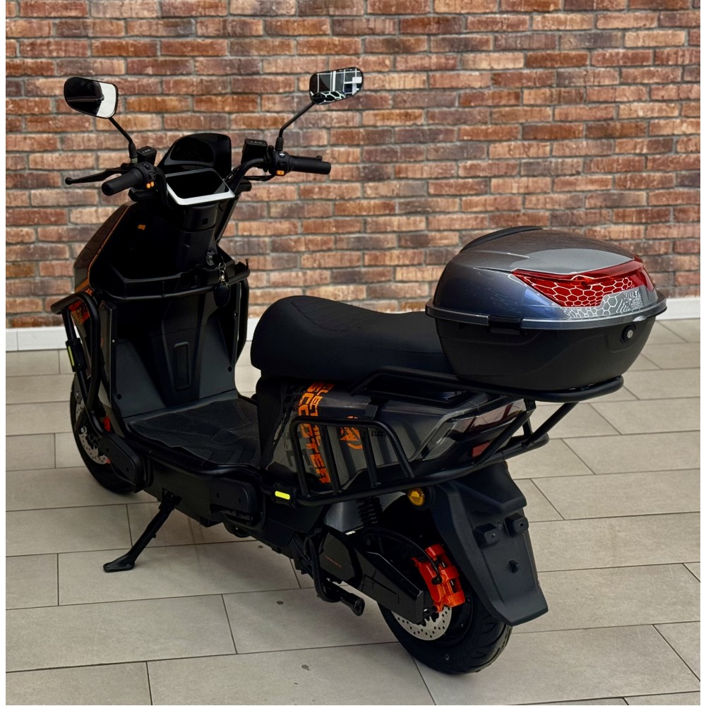 Електричний мопед Corso Bullet BL-230088: 2000W двигун, 72V/38Ah акумулятор