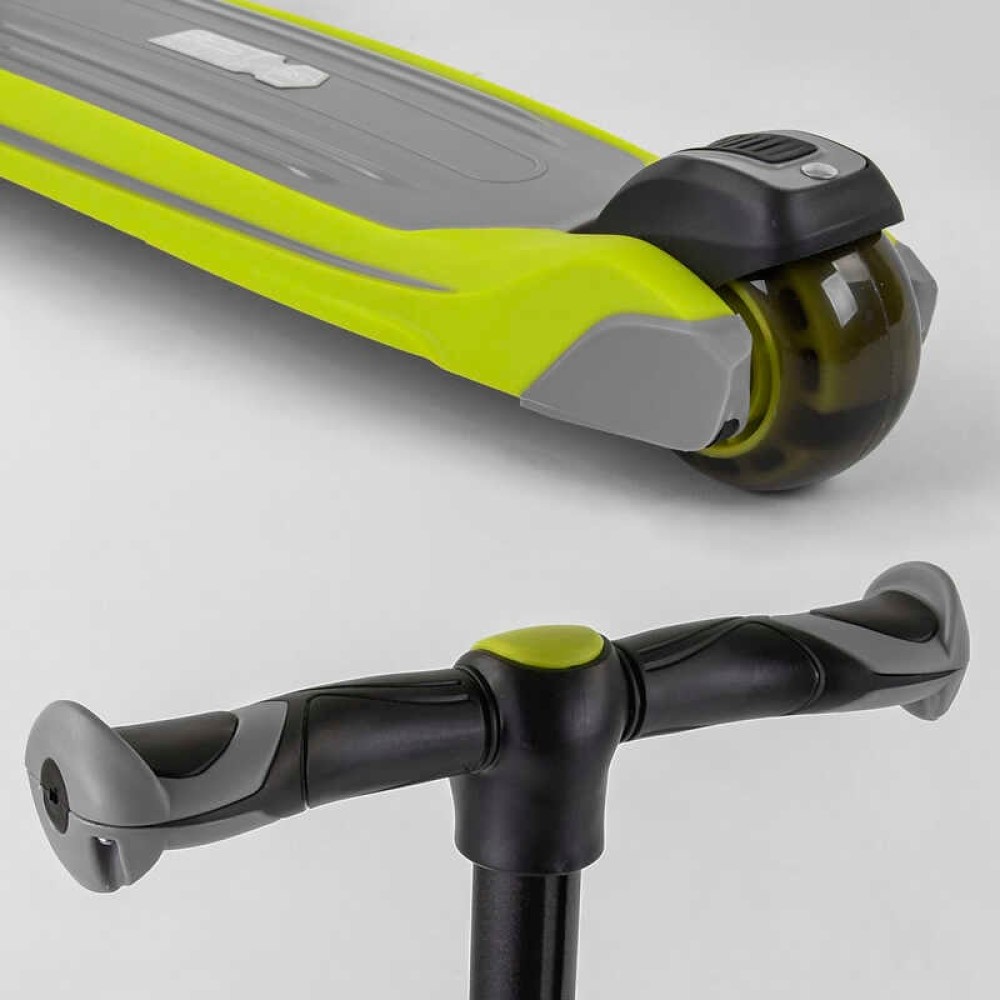 Самокат триколісний Best Scooter JS-20815  (4) з сидінням, алюмінієве кермо, 3 колеса PU зі світлом, d = 12 см