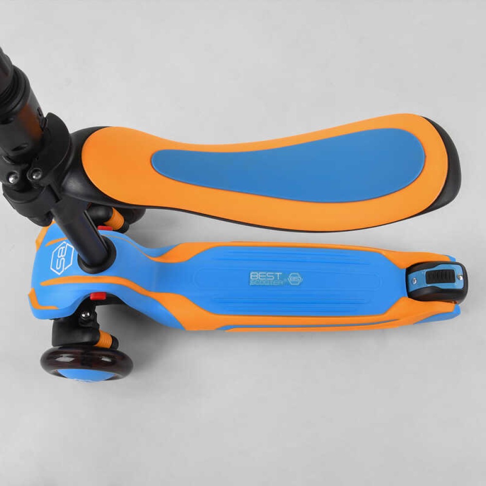 Самокат триколісний Best Scooter JS-30918  (4) з сидінням, алюмінієве кермо, 3 колеса PU зі світлом, d = 12 см